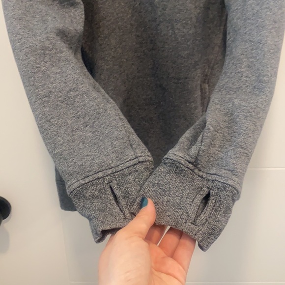 Lululemon grey pullover hoodie size 4, but fits like a 2! - Picture 4 of 9